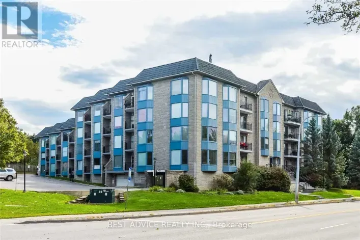 104 - 85 WELLINGTON STREET W, Aurora