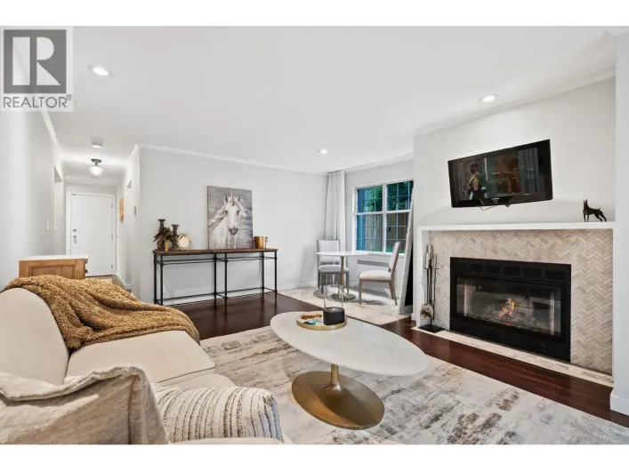 104 925 W 15TH AVENUE, Vancouver