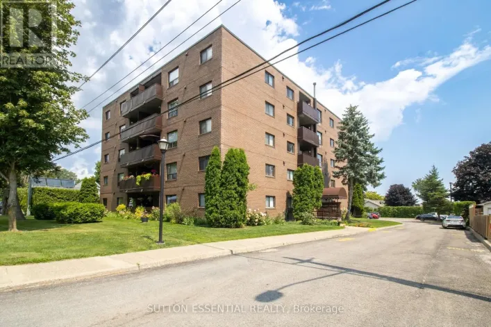 104 - 95 WINDSOR DRIVE, Brockville