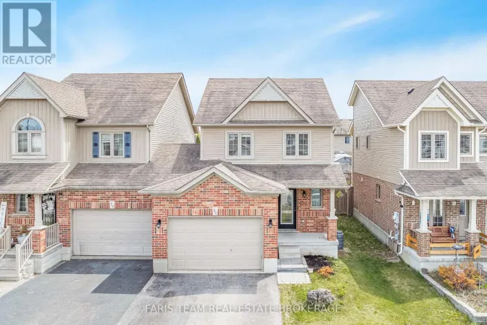104 BANTING CRESCENT, Essa