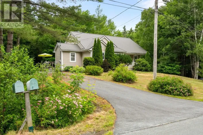 104 Bluenose Avenue, Pleasantville