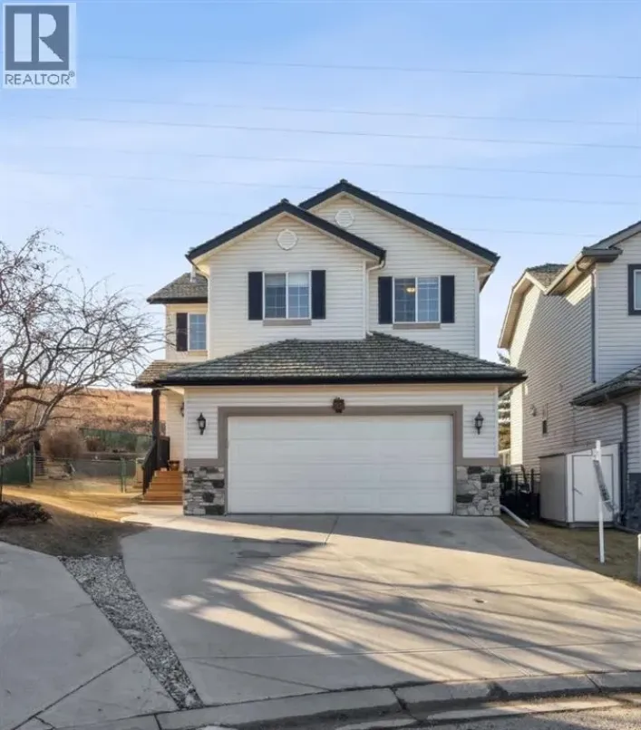 104 Bow Ridge Crescent, Cochrane