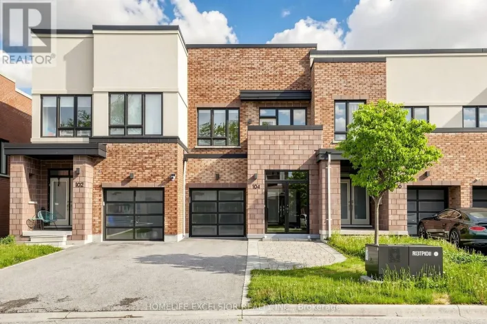 104 DARIOLE DRIVE, Richmond Hill