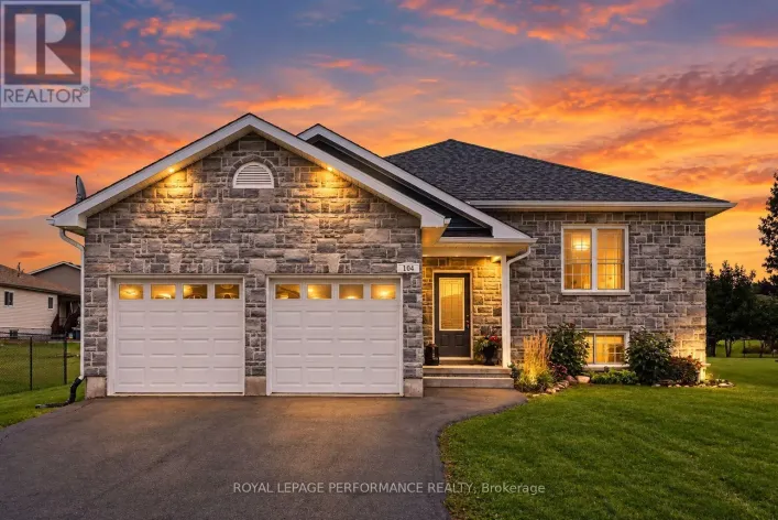 104 FRENCH AVENUE, South Stormont