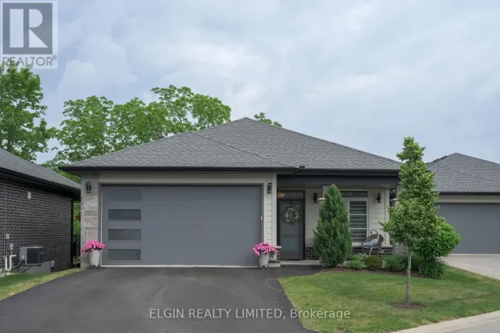 10-4 MCPHERSON COURT, Central Elgin