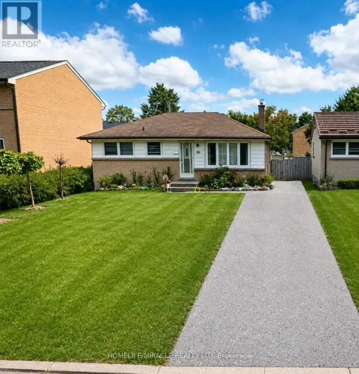 House for sale: 104 QUEENSTON CRESCENT, London East