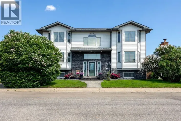 104 Royal Garden, Fort McMurray