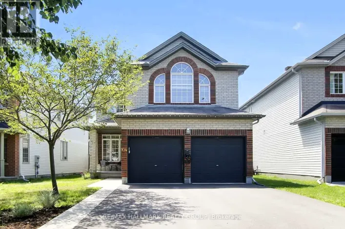 104 STRATHCARRON CRESCENT, Ottawa
