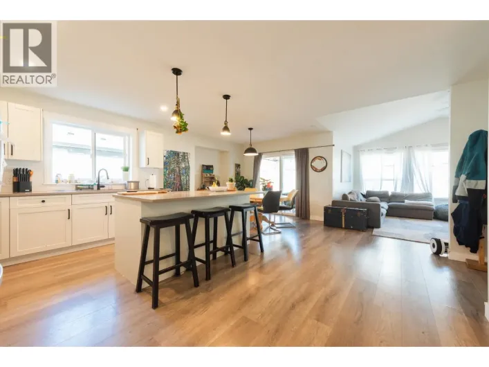 1040 CELIA CRESCENT, Gibsons