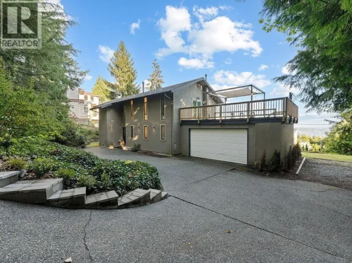 1040 CRESTLINE ROAD, West Vancouver