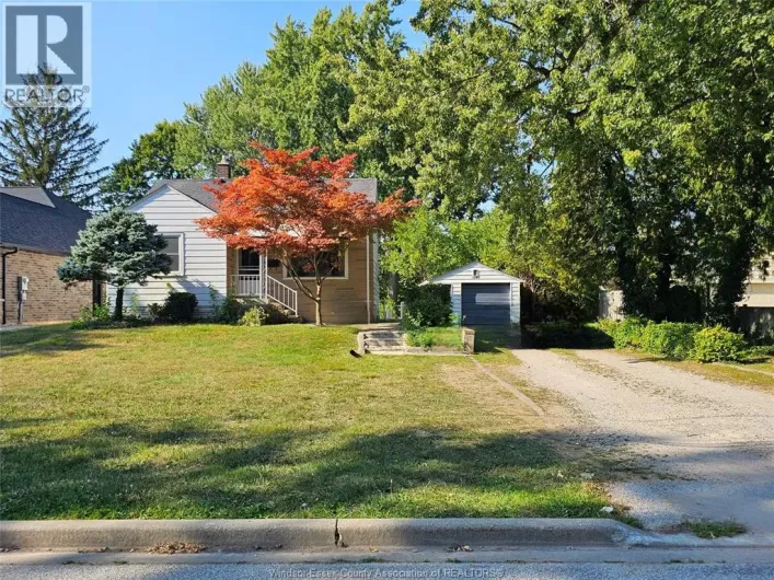 1040 KENNEDY DRIVE West, Windsor