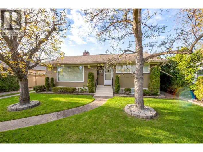 1040 Laurier Avenue, Kelowna