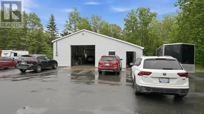 1040 Myra Road, Porters Lake