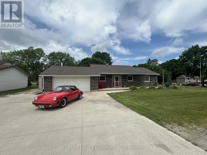 1041 MAIN STREET, Howick