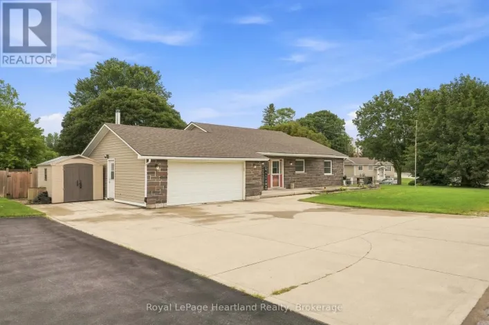 1041 MAIN STREET, Howick
