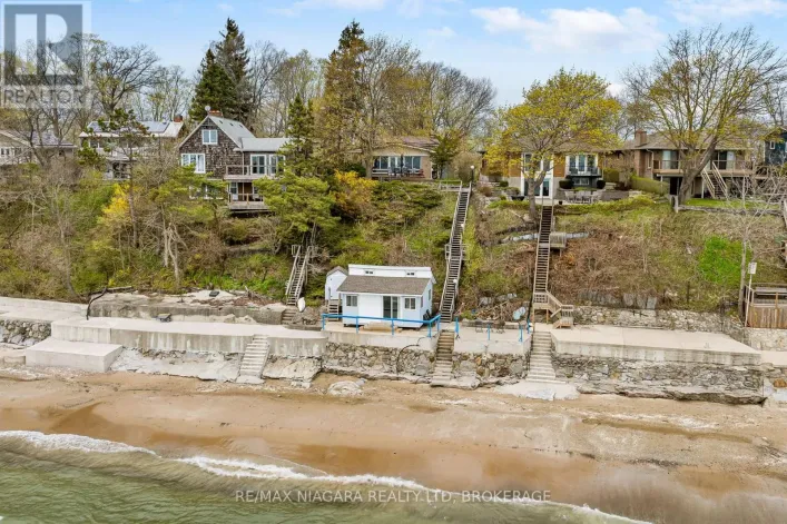 House for sale: 10419 LAKESHORE ROAD, Wainfleet