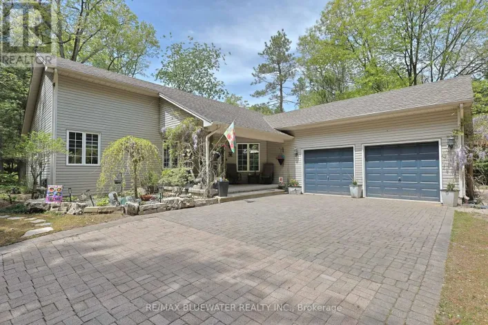 10419 PINETREE DRIVE, Lambton Shores