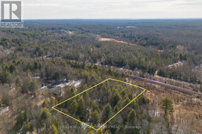 1042 ART CRISP ROAD, Gravenhurst