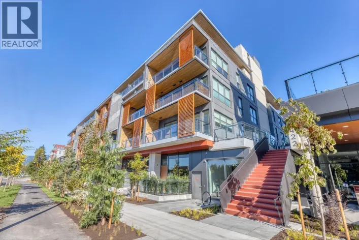 104/204 422 E 3RD STREET, North Vancouver