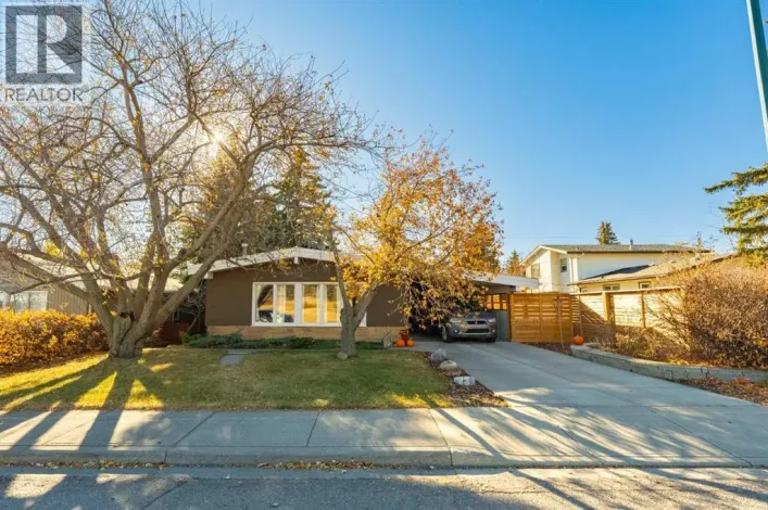 1043 32 Avenue NW, Calgary