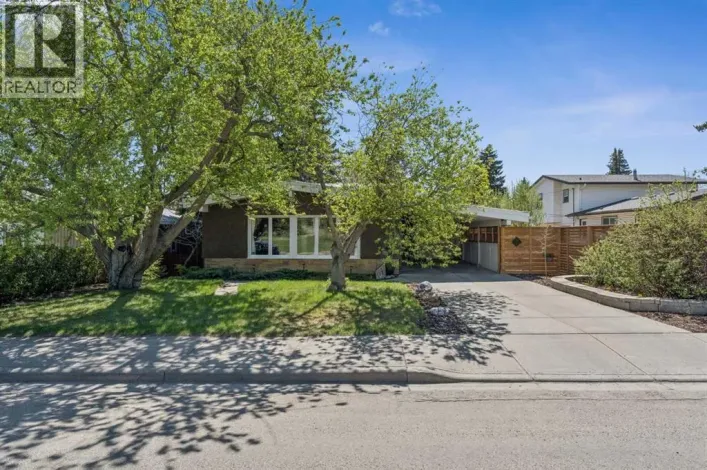 1043 32 Avenue NW, Calgary