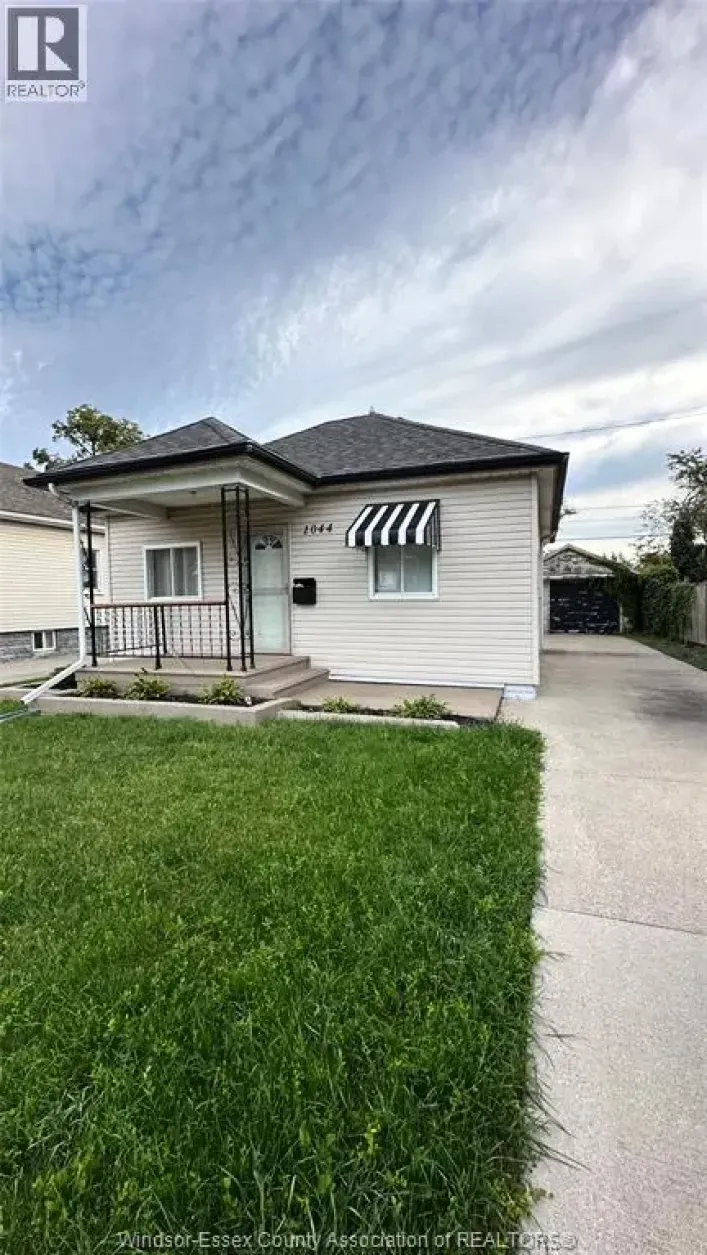 1044 REEDMERE ROAD, Windsor