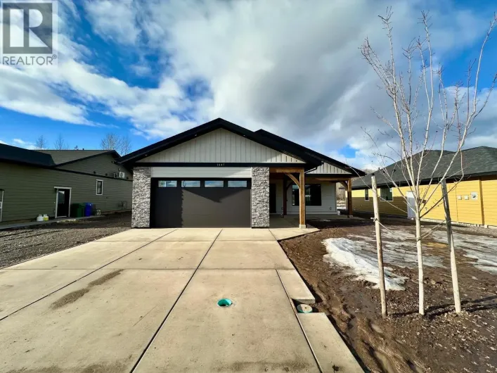 1045 PARKSIDE AVENUE, Smithers
