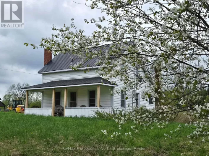 1047 MCCREA ROAD, Highlands East