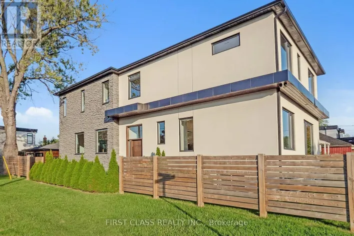 1047 MEREDITH AVENUE, Mississauga