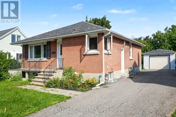 House for sale: 1047 RICHARD AVENUE, Ottawa