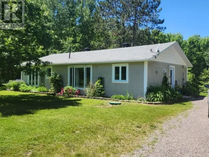 1048 DERLAND ROAD, East Ferris