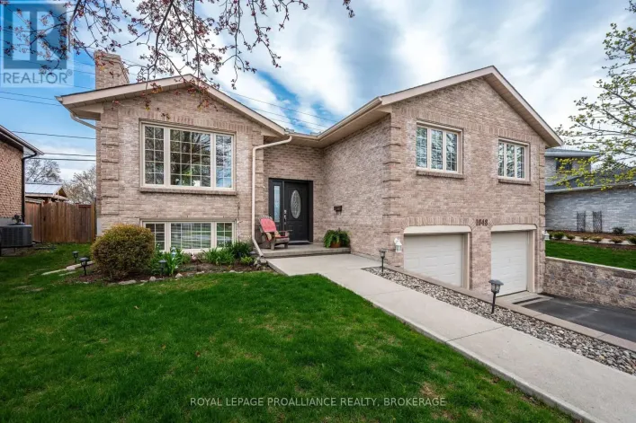 1048 PALMERSTON CRESCENT, Kingston