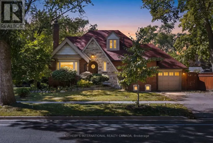 1048 ROYAL YORK ROAD, Toronto