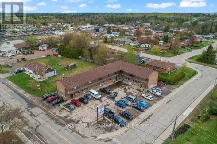 1049 VICTORIA STREET, Petawawa