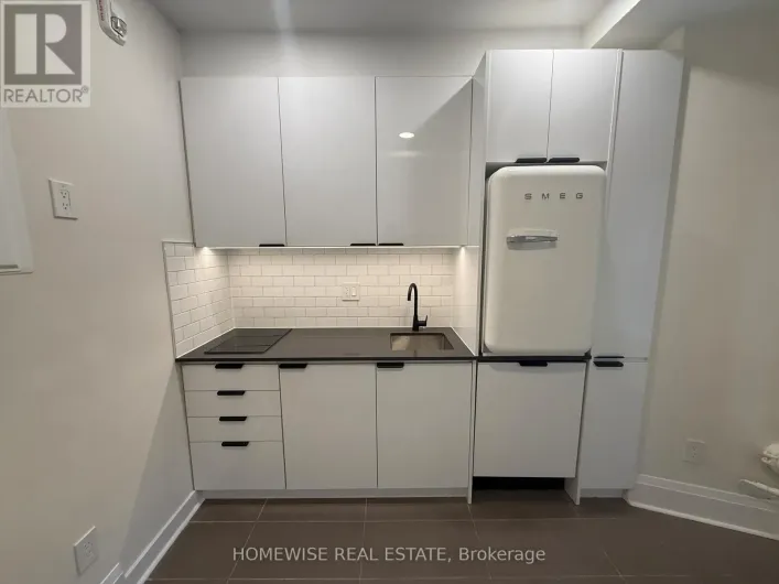 105 - 1 TRILLER AVENUE, Toronto