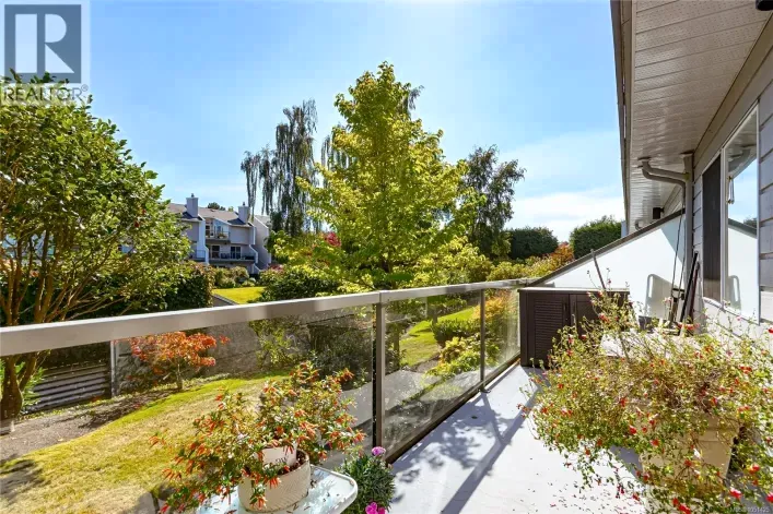 105 10461 Resthaven Dr, Sidney