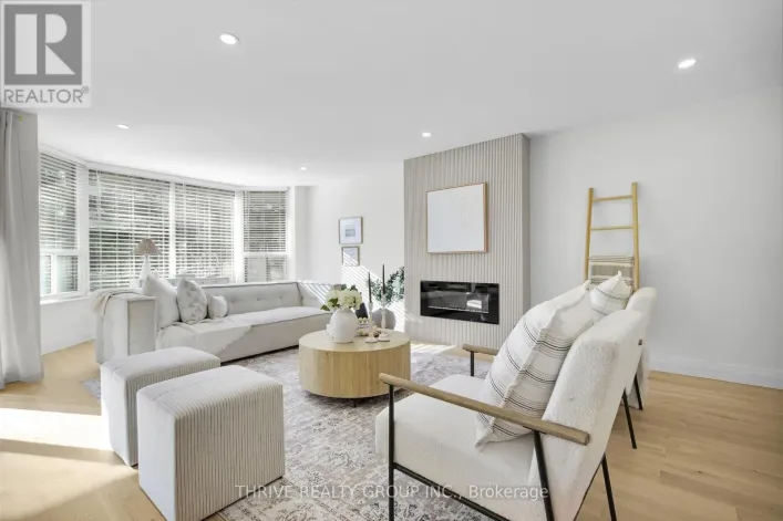 105 - 1180 COMMISSIONERS ROAD W, London South