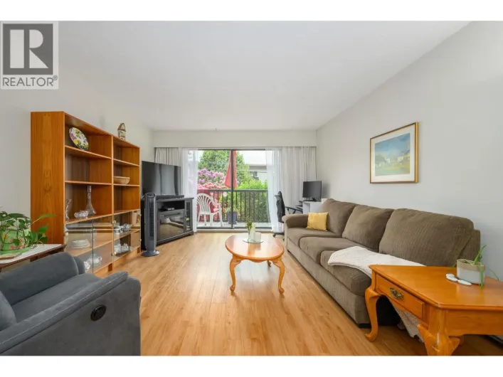 105 123 E 19TH STREET, North Vancouver