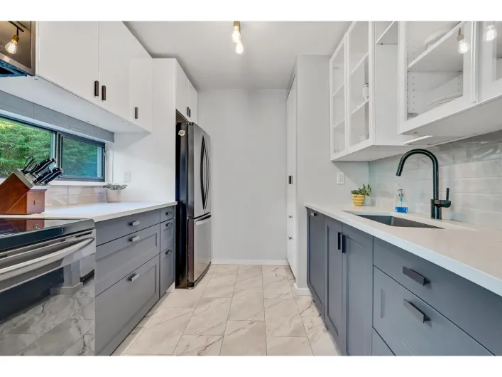 105 15041 PROSPECT AVENUE, White Rock