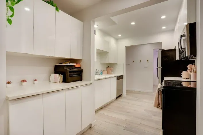 105 1544 FIR STREET, White Rock