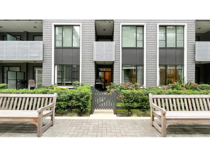 105 15825 85 AVENUE, Surrey