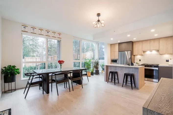 105 19577 65B AVENUE, Surrey