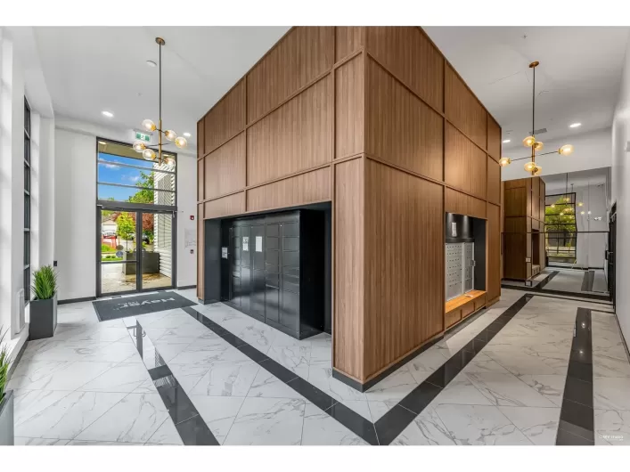 105 19953 76 AVENUE, Langley