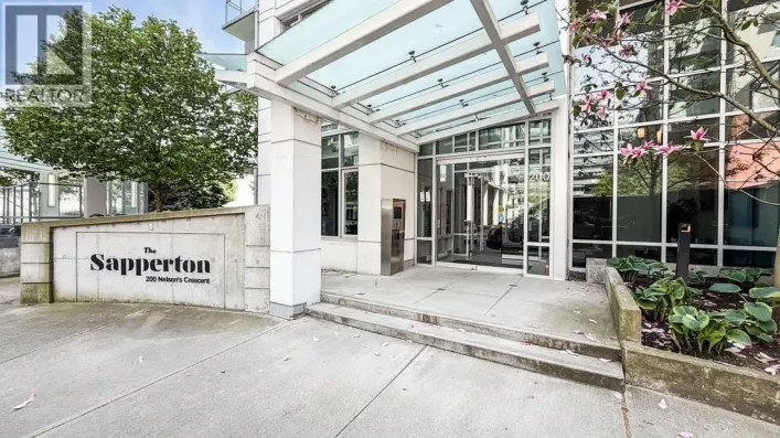 105 200 NELSON'S CRESCENT, New Westminster