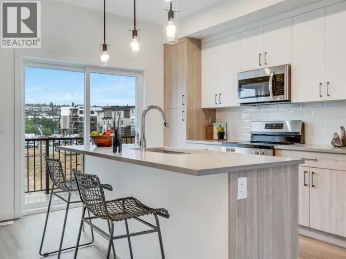 105, 2231 81 Street SW, Calgary