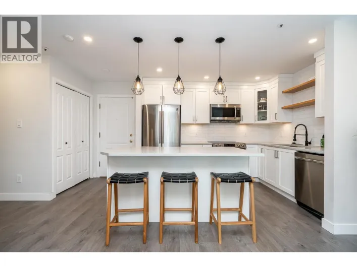 105 2968 BURLINGTON DRIVE, Coquitlam