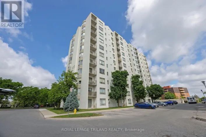 105 - 333 COMMISSIONERS ROAD W, London South