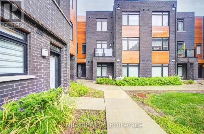 105 - 370D RED MAPLE ROAD, Richmond Hill