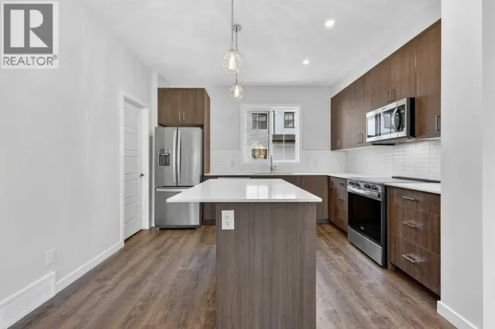 105, 40 Creekside Way SW, Calgary