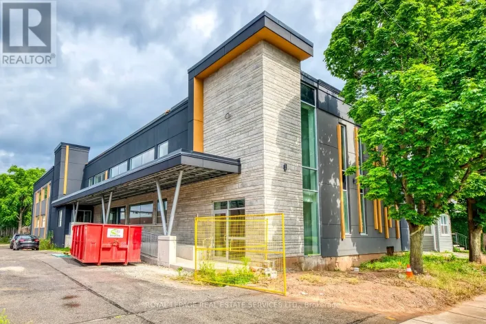 105 - 401 VICTORIA AVENUE N, Hamilton